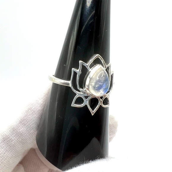 Natural Rainbow Moonstone Sterling Silver Lotus Flower Ring - Picture 14 of 14